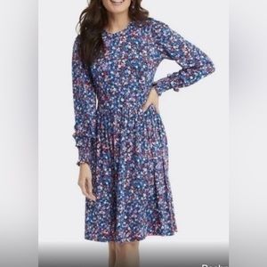 Draper James Kitty Dress is Spring Ditsy Floral size small, like new